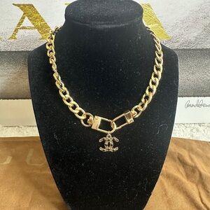 Gold Chain Necklace with Pendant